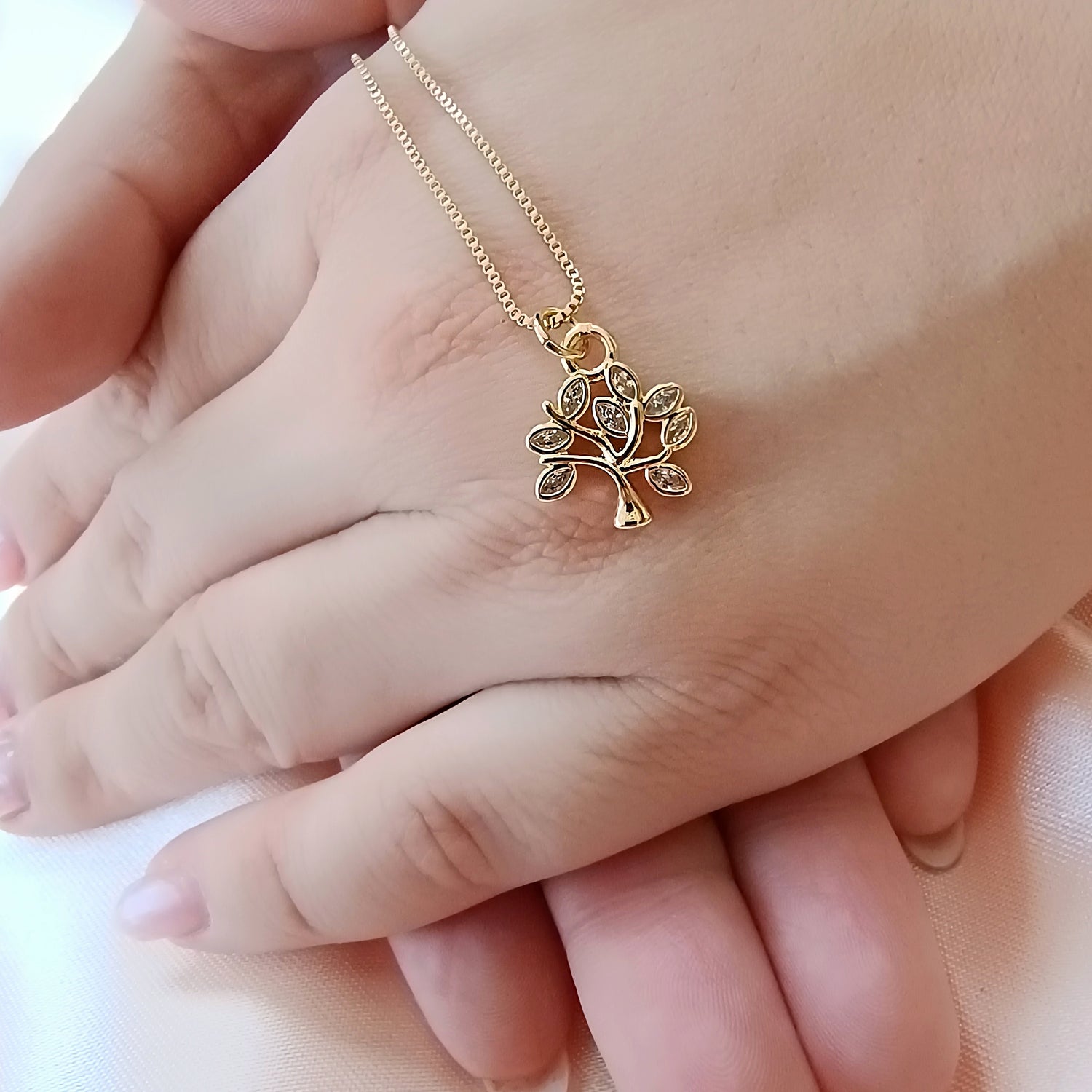 Conjunto Cadena y Colgante Árbol de la Vida Circones Blancos