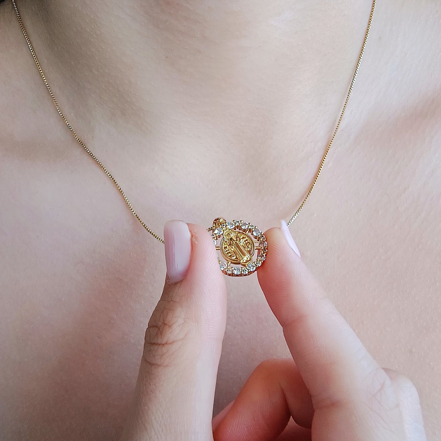 Conjunto Cadena y Colgante San Benito - Baño de Oro 18Kt