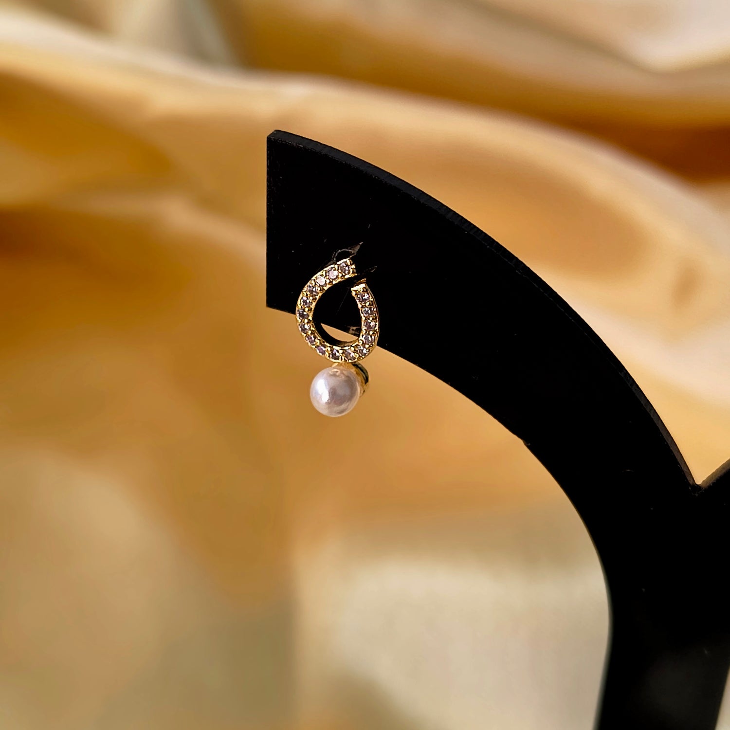 Aros Circonita Perla - Baño de Oro 18Kt