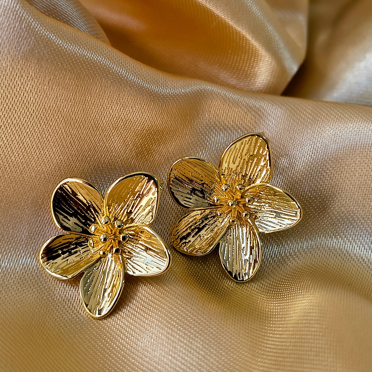 Aros Flor - Baño de Oro 18Kt