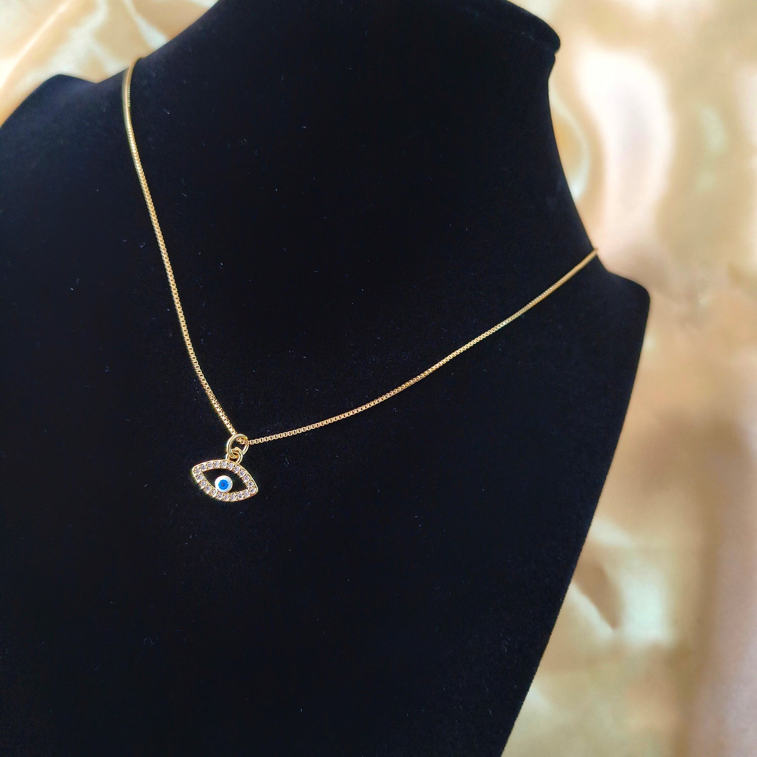 Conjunto Cadena y Colgante Ojo de Horus