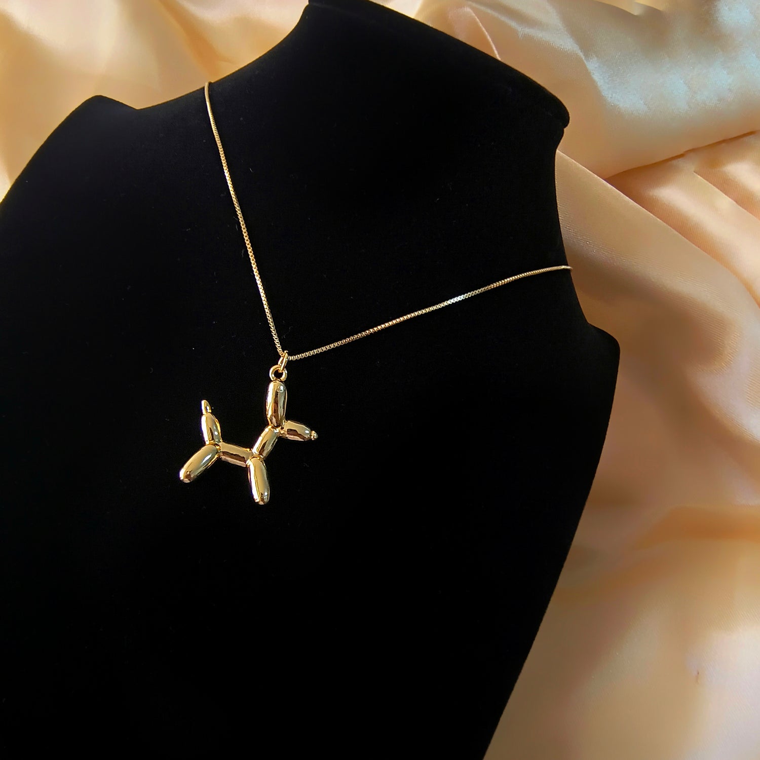 Conjunto Cadena y Colgante Perrito Englobado
