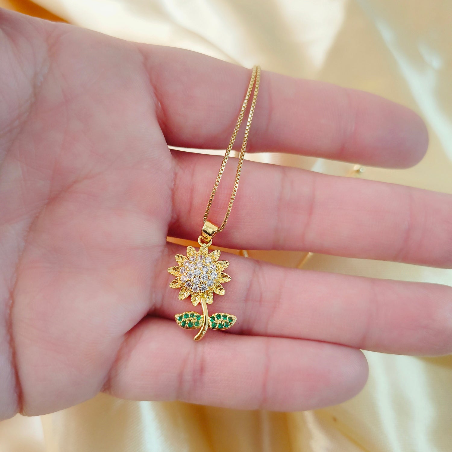 Conjunto Cadena y Colgante Girasol