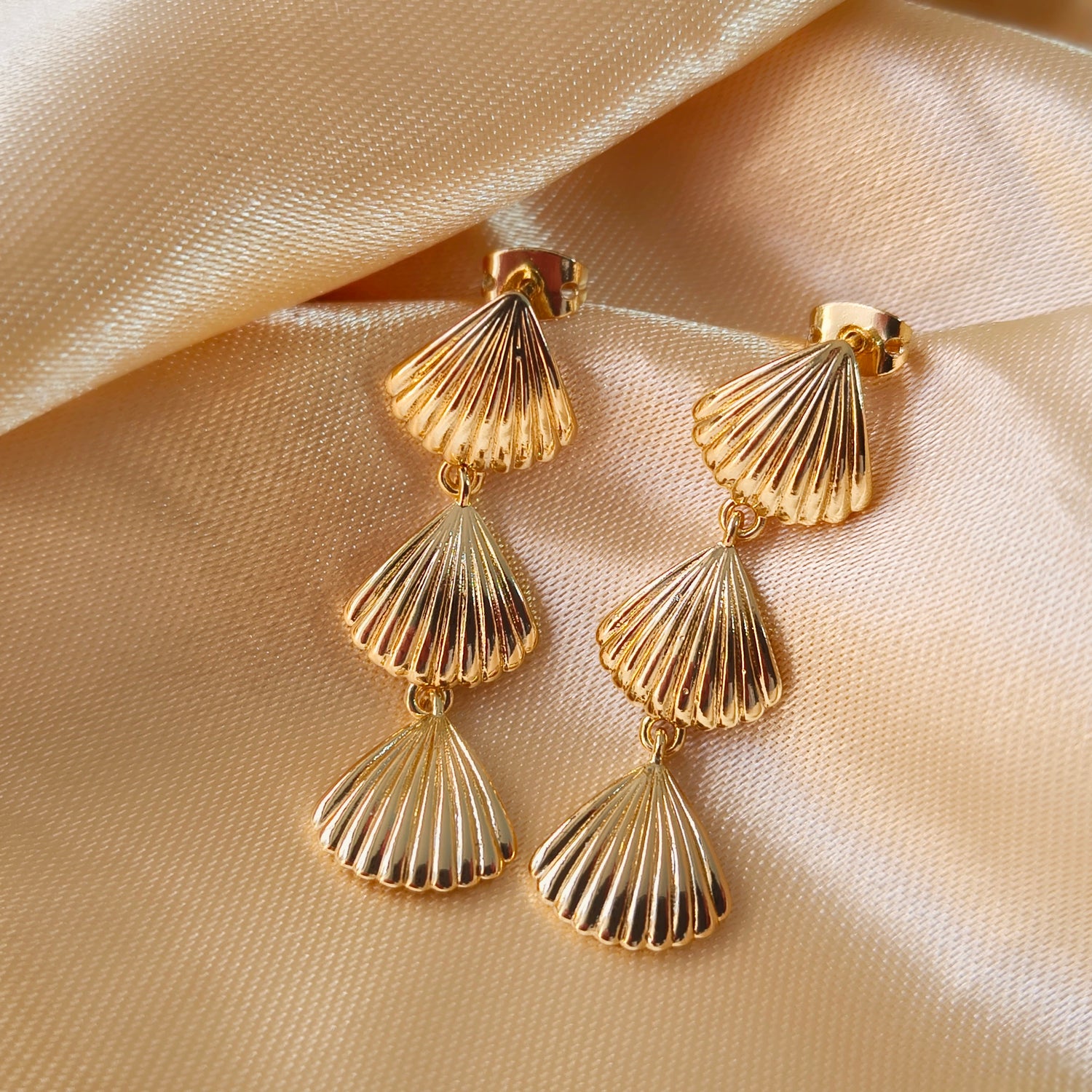 Aros Conchitas - Baño de Oro 18Kt