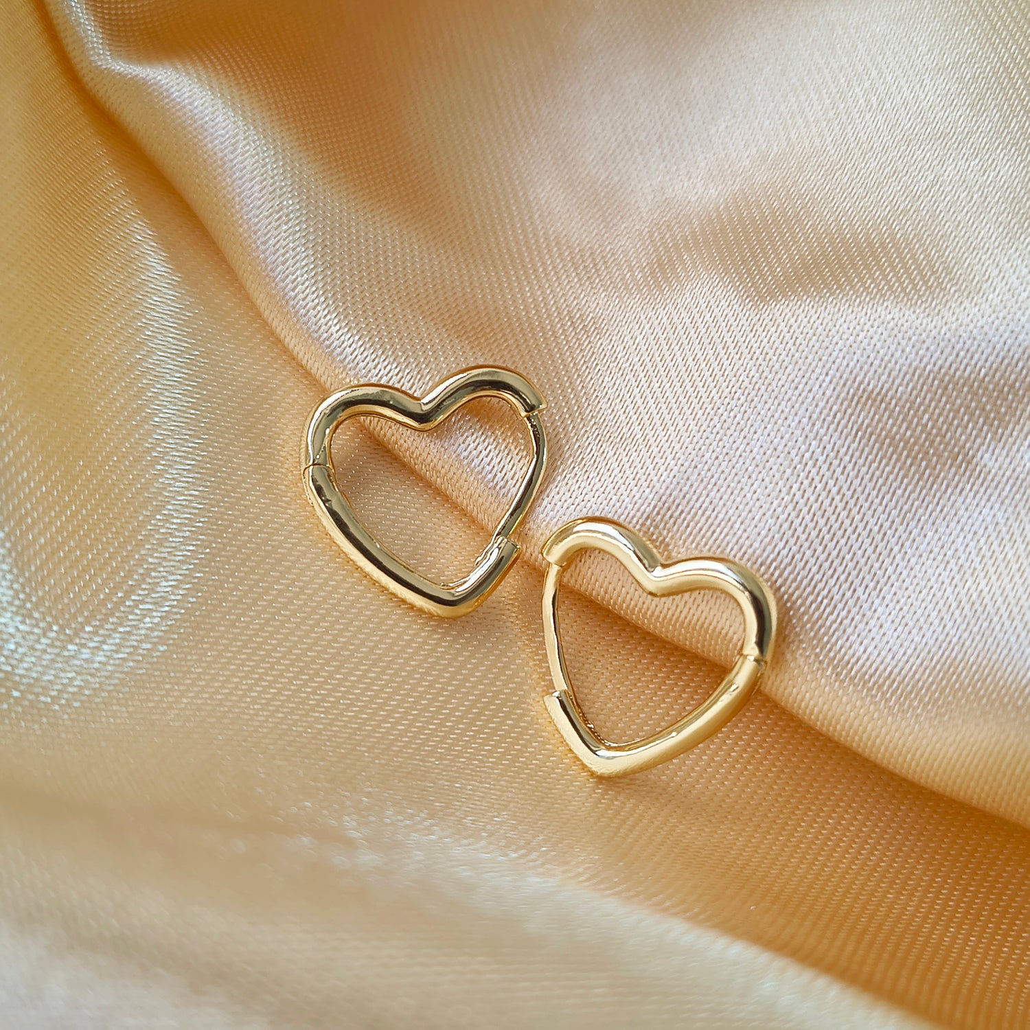 Aros Argolla Corazón - Baño de Oro 18Kt