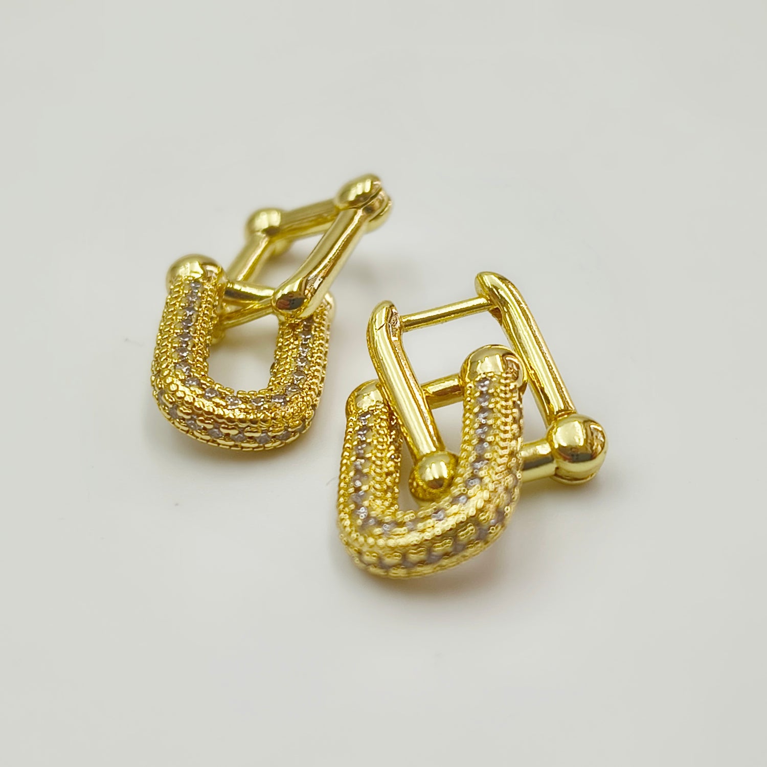 Aros Eslabones tipo T.Co  - Baño de Oro 18Kt