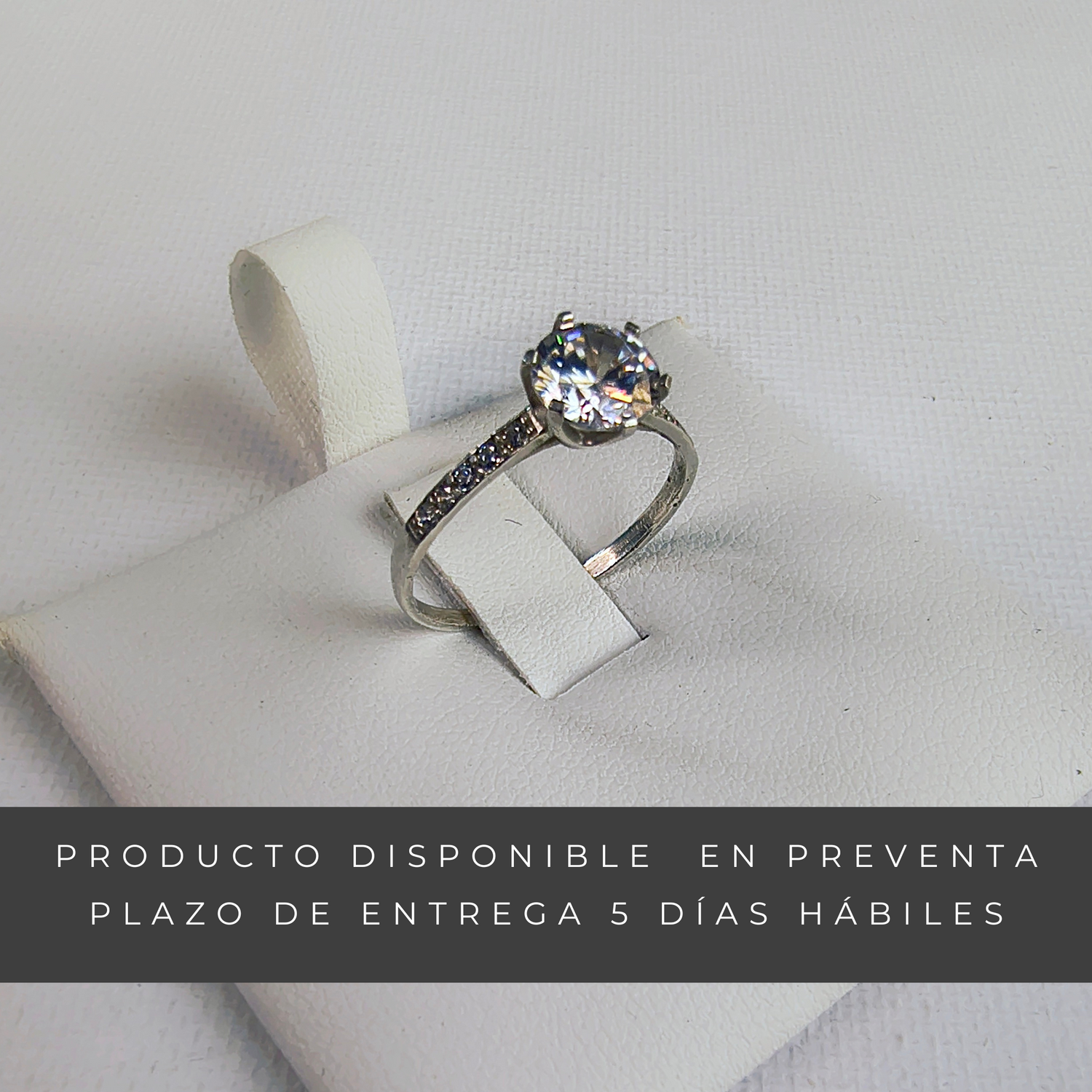 Anillo Solitario Princesa - Fabricación Propia
