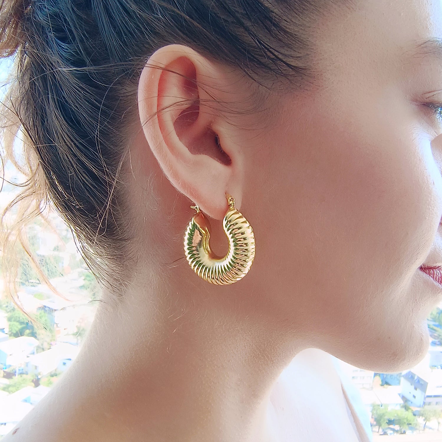 Aros Shell Tamaño Grande - Baño de Oro 18Kt