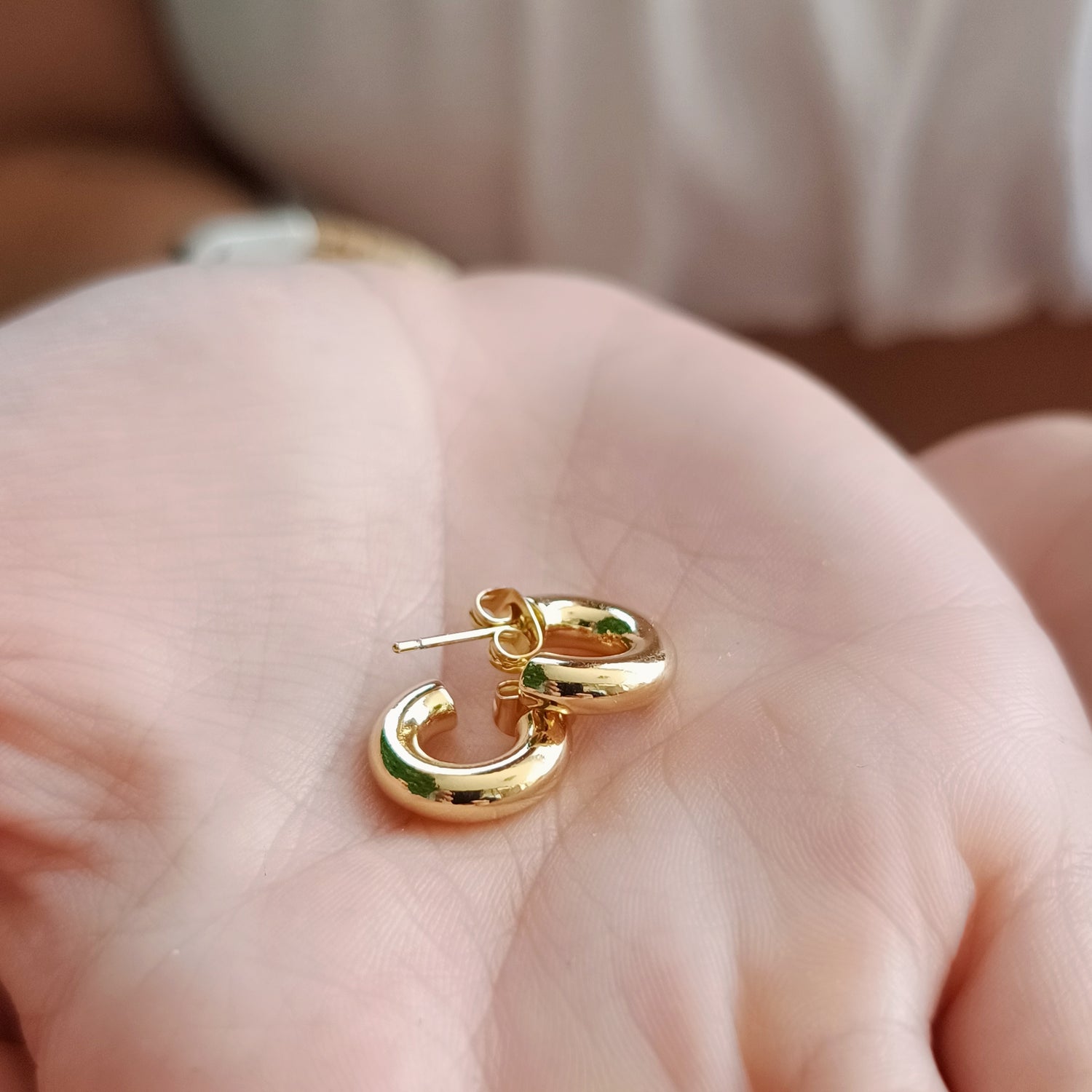 Aros Tubo Tamaño Pequeño - Baño de Oro 18Kt