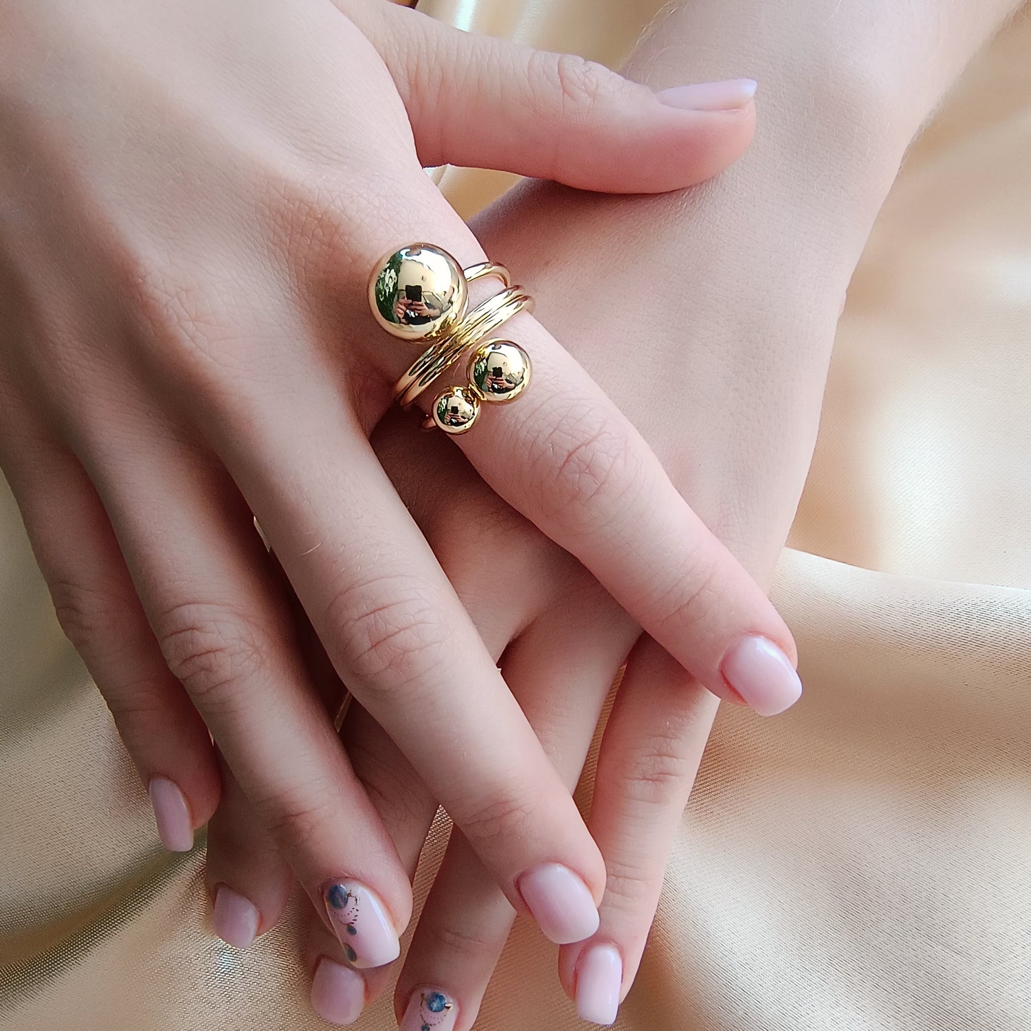 Anillo Esferas - Medida Ajustable - Baño de Oro 18Kt