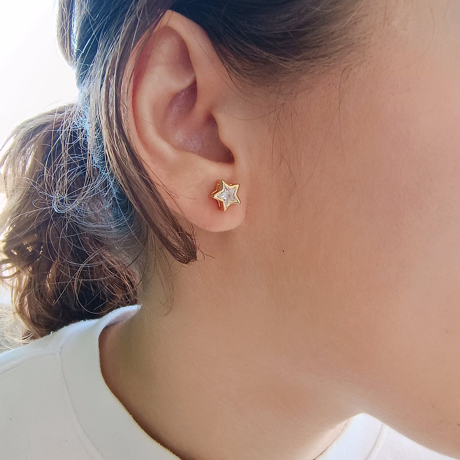 Aros Punto Estrella Circón Blanco - Baño de Oro 18Kt