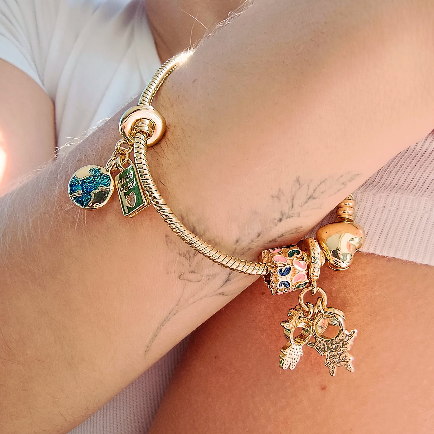 Pulsera tipo Pandora con Charms