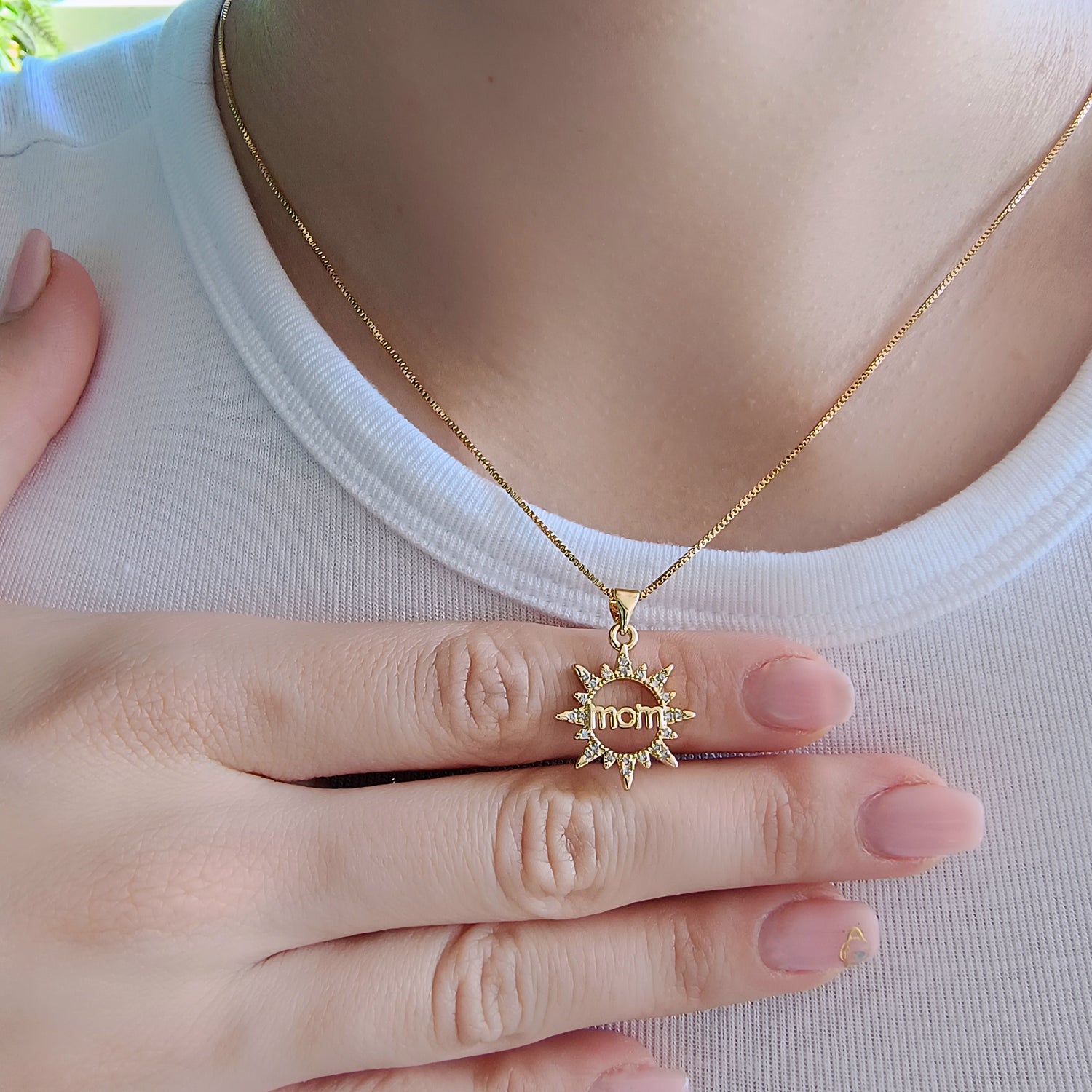 Conjunto Cadena y Colgante Mamá Sol
