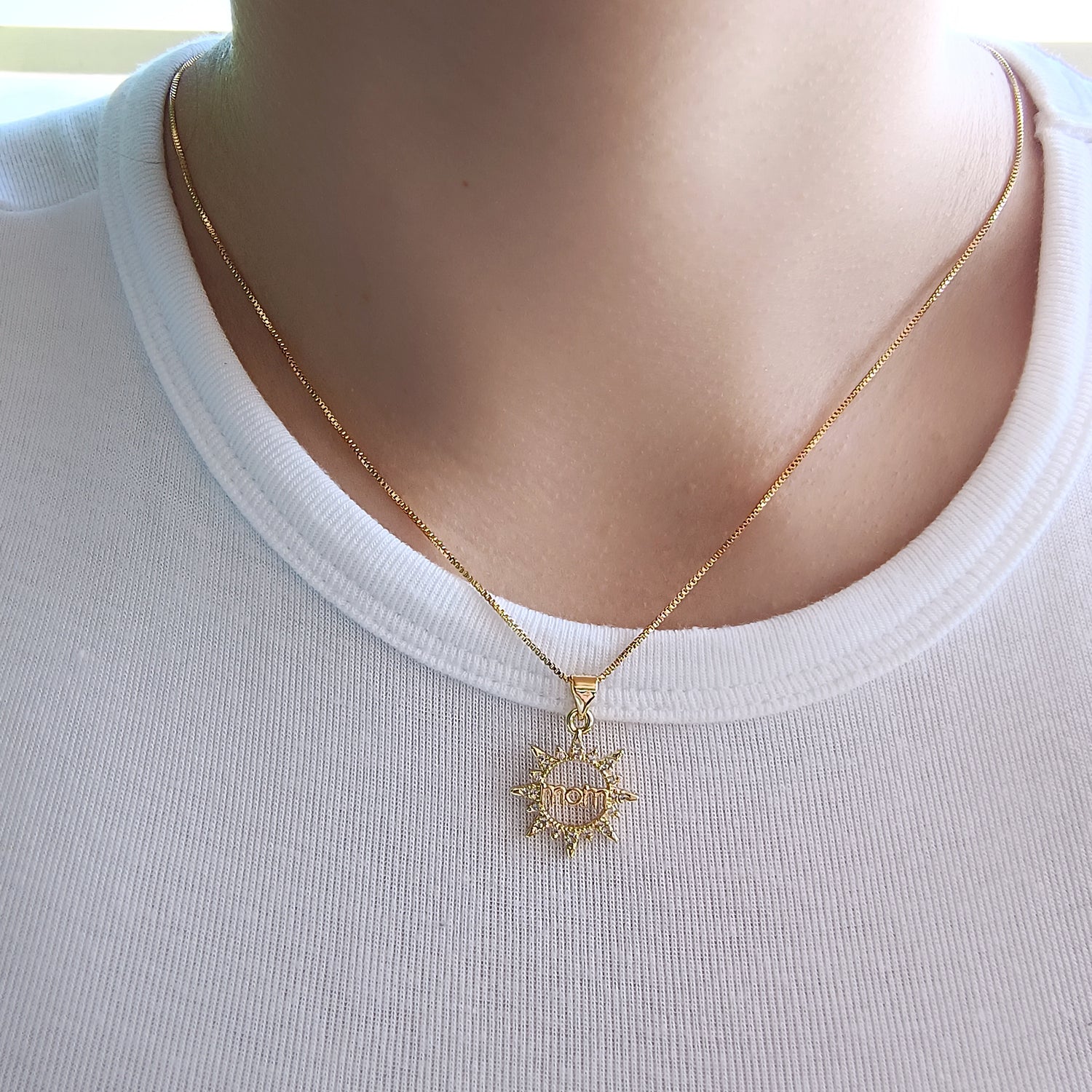 Conjunto Cadena y Colgante Mamá Sol
