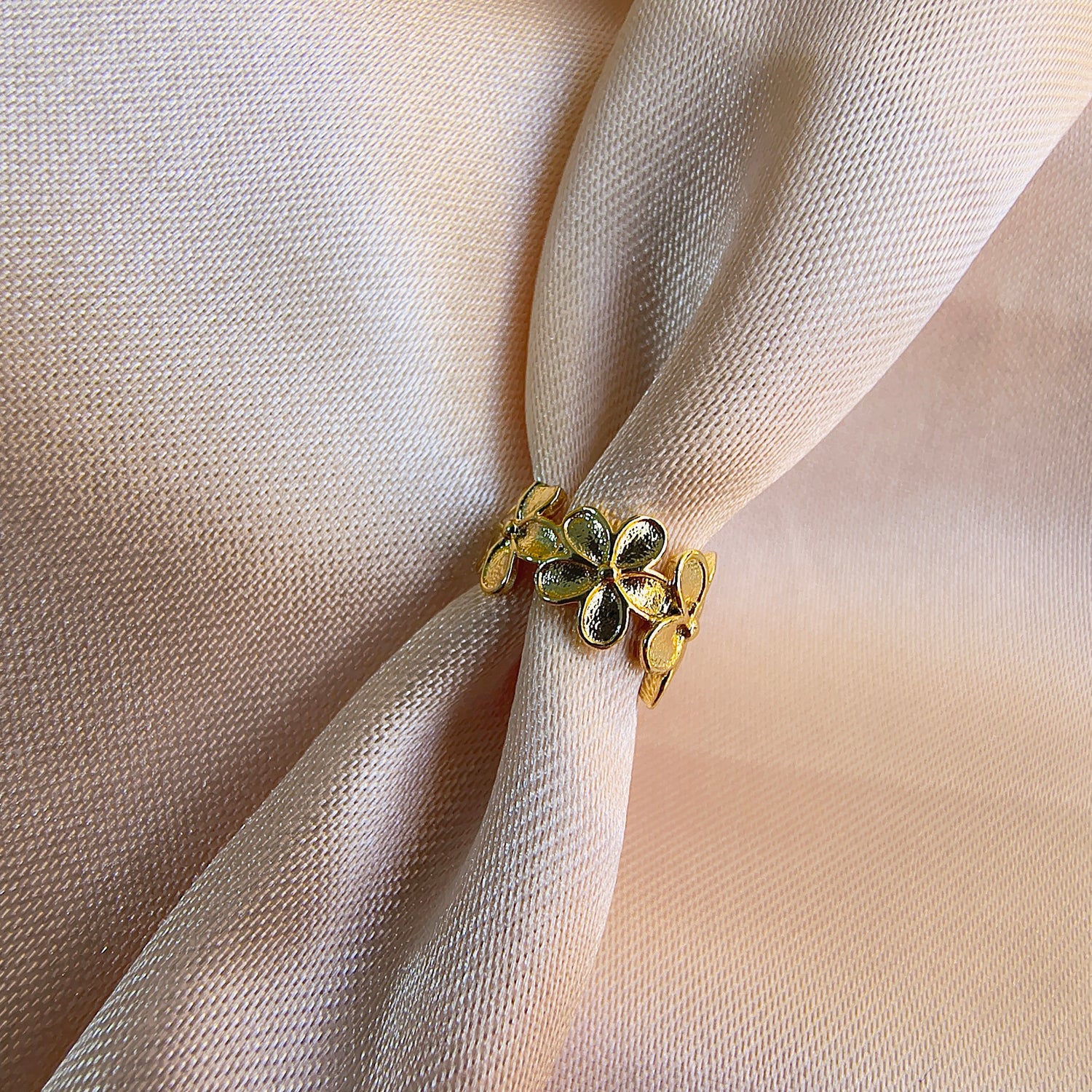 Cuff Flores - Baño de Oro 18Kt