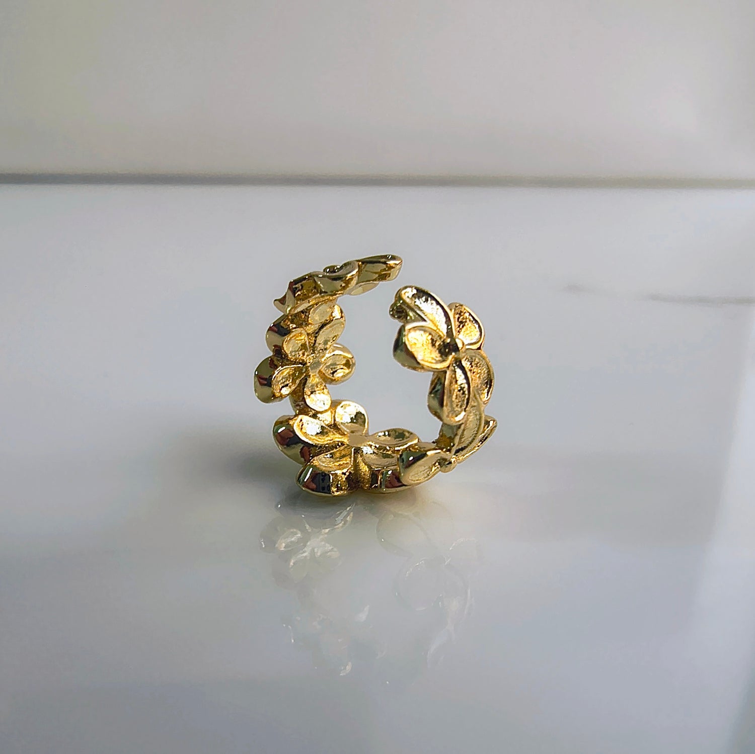 Cuff Flores - Baño de Oro 18Kt